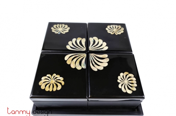 Set of 4 square black boxes 12 cm  included with tray( shape of  shell daisy on lids)